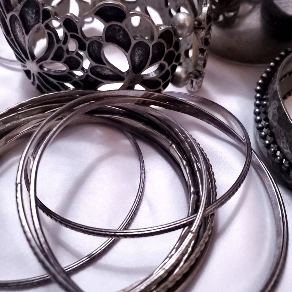 Vintage Silver Bangle Bracelets Bundle - image 3